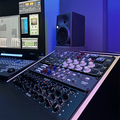 Manley and other analog processors alongside the digital mixing session at That Pro Mix